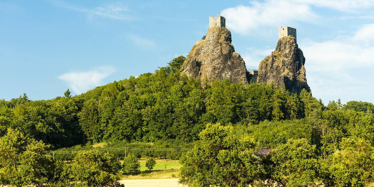 Hotel Trosky Troskovice Екстер'єр фото